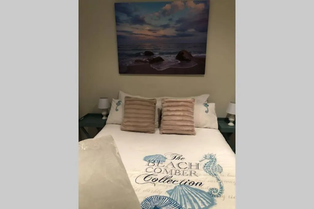Feel@Home Villa - Bloubergstrand Kapstadt