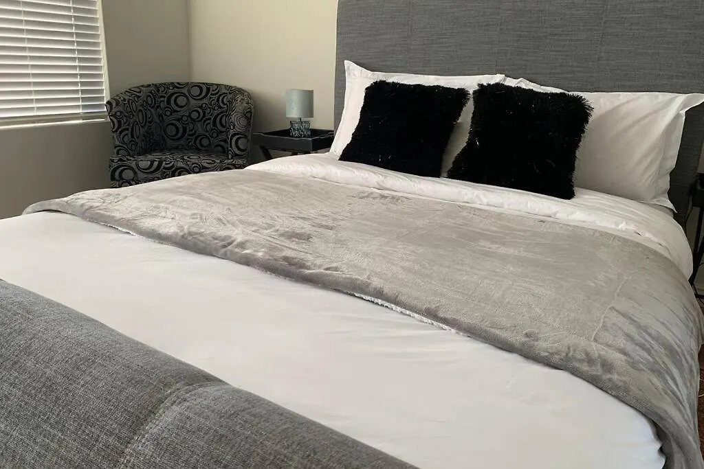 Feel@Home Villa - Bloubergstrand Kapstadt